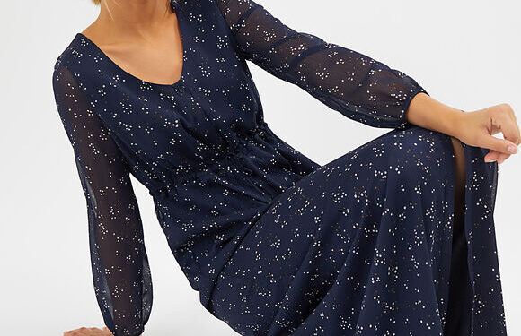 Les imprimés floraux et les grandes manches mode du printemps 2021 2 - Le Progrès Egyptien Les imprimés floraux et les grandes manches mode du printemps 2021 1 - Le Progrès Egyptien