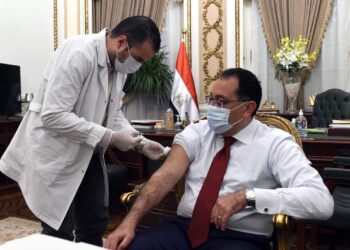Madbouli se fait vacciner contre le Covid-19