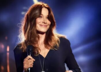 Carla Bruni, tendre duo musical avec son fils Aurélien