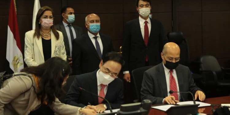 Métro : Un mémo d’entente entre NERIC et Hyundai Rotem 2 - Le Progrès Egyptien Métro : Un mémo d’entente entre NERIC et Hyundai Rotem 1 - Le Progrès Egyptien