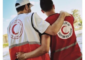 Les Volontaires du Croissant-Rouge égyptien et du Croissant-Rouge palestinien à Gaza