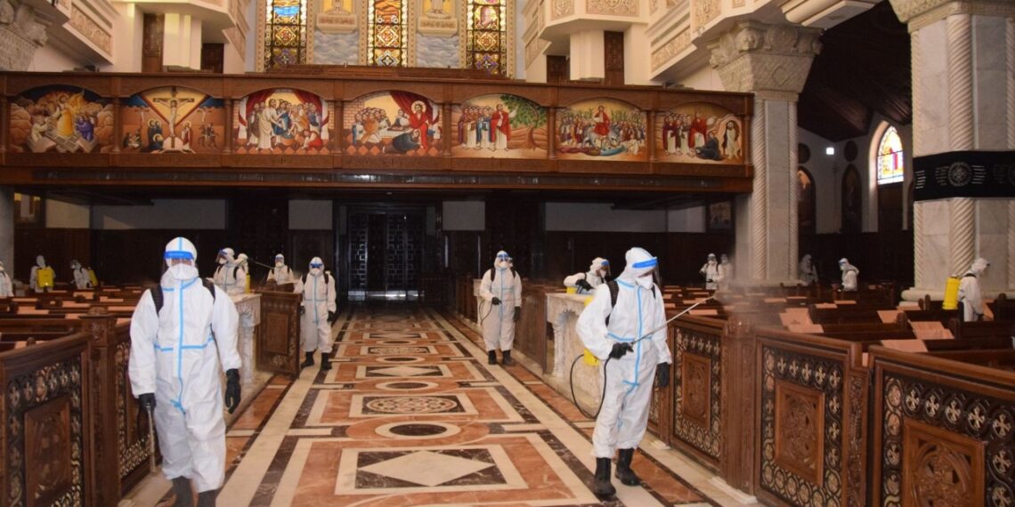 Messe de Pâques : Les Forces armées désinfectent les églises d'Egypte 1 - Le Progrès Egyptien