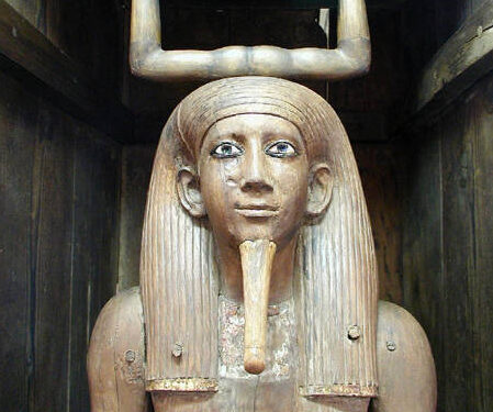 La statue Ka du pharaon Hor 2 - Le Progrès Egyptien La statue Ka du pharaon Hor 1 - Le Progrès Egyptien