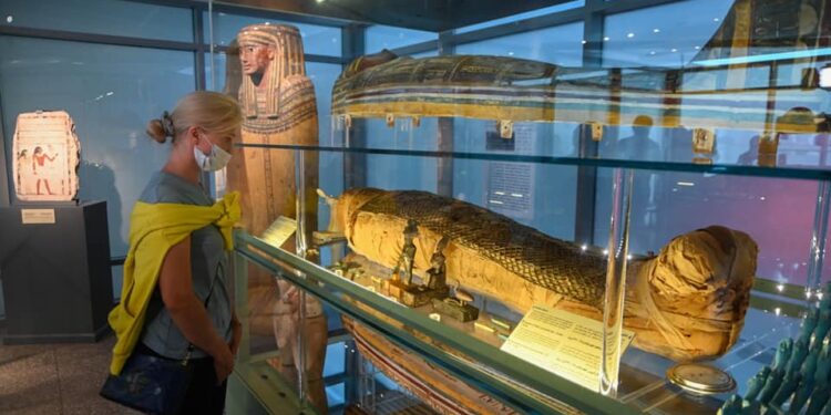 Inauguration de deux musées archéologiques à l’aéroport du Caire 1 - Le Progrès Egyptien Première touriste russe au musée archéologique de l’aéroport du Caire