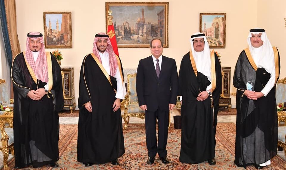 Le président s’entretenant hier avec le ministre saoudien des Sports : Consolider l’interaction sportive entre l’Egypte et l’Arabie Saoudite 2 - Le Progrès Egyptien Le président s’entretenant hier avec le ministre saoudien des Sports : Consolider l’interaction sportive entre l’Egypte et l’Arabie Saoudite 1 - Le Progrès Egyptien