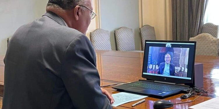 Choucri et son homologue malaisien examinent les dossiers d'intérêt commun 2 - Le Progrès Egyptien Choucri et son homologue malaisien examinent les dossiers d'intérêt commun 1 - Le Progrès Egyptien