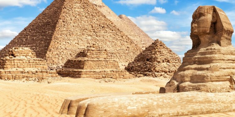 Visitez les pyramides d’Egypte en réalité virtuelle depuis Paris 2 - Le Progrès Egyptien Visitez les pyramides d’Egypte en réalité virtuelle depuis Paris 1 - Le Progrès Egyptien