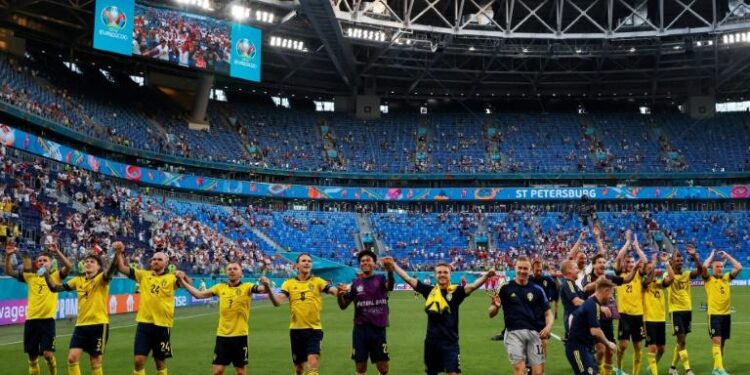 La Suède termine en tête, la Pologne éliminée malgré Lewandowski 2 - Le Progrès Egyptien La Suède termine en tête, la Pologne éliminée malgré Lewandowski 1 - Le Progrès Egyptien