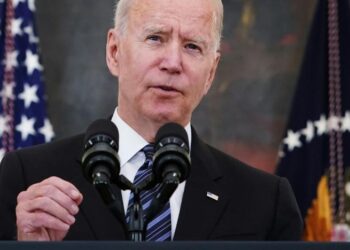 Biden appelle à limiter la circulation des armes à feu