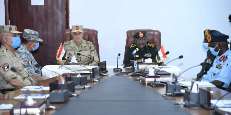 Le chef d'Etat-major des Forces armées de retour de la RDC et du Soudan 1 - Le Progrès Egyptien