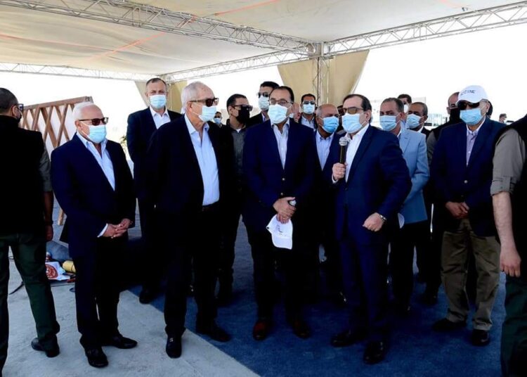 Zone économique du Canal de Suez : Madbouli suit les projets en cours