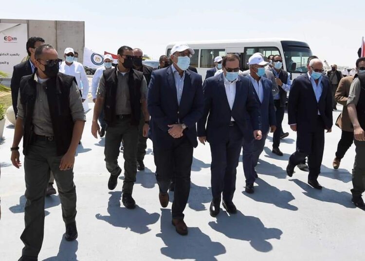 Zone économique du Canal de Suez : Madbouli suit les projets en cours