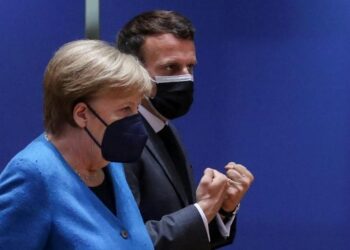 Merkel et Macron se retrouvent à Berlin pour parler Europe
