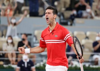 Roland-Garros: Novak Djokovic terrasse Rafael Nadal et se qualifie en finale