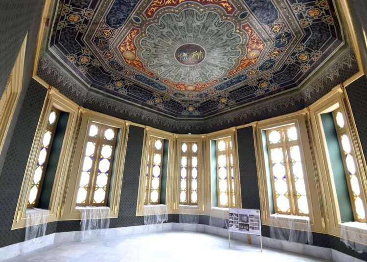 Madbouli inspecte la restauration du Palais de Mohamed Ali