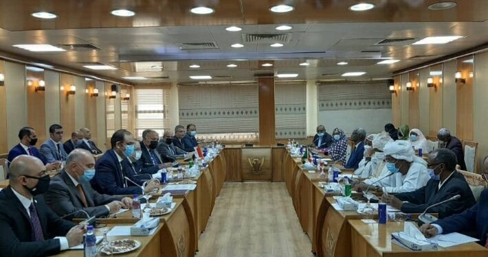 Communiqué conjoint sur la réunion des ministres égyptiens et soudanais des AE et de l’Irrigation 2 - Le Progrès Egyptien Communiqué conjoint sur la réunion des ministres égyptiens et soudanais des AE et de l’Irrigation 1 - Le Progrès Egyptien