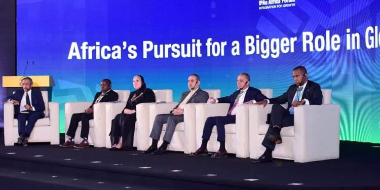 Charm El-Cheikh : Construction de zones de fret avec des pays africains 2 - Le Progrès Egyptien Charm El-Cheikh : Construction de zones de fret avec des pays africains 1 - Le Progrès Egyptien