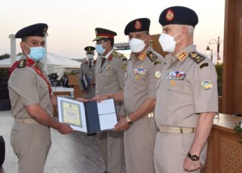 Le ministre de la Défense assiste à la sortie de nouvelles promotions de l’Académie de Nasser