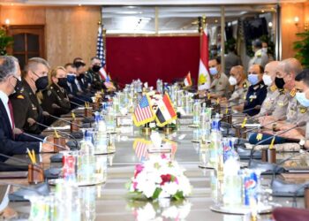 Le ministre de la Défense reçoit le commandant de la Garde nationale US