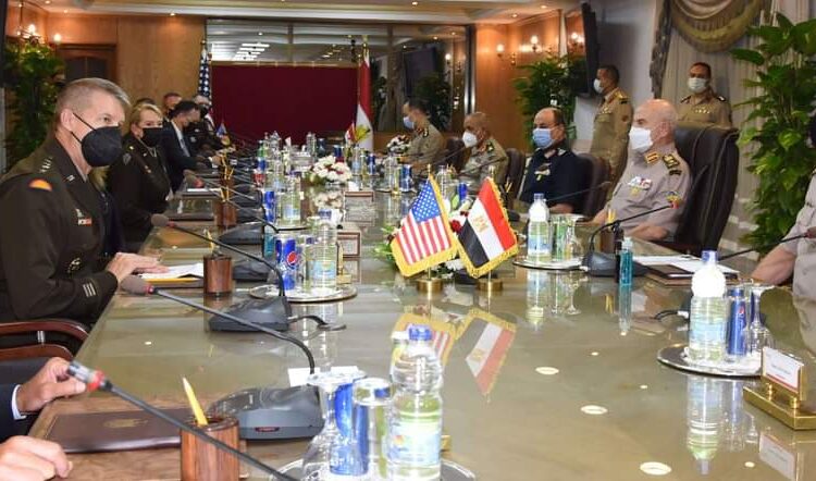 Le ministre de la Défense reçoit le commandant de la Garde nationale US