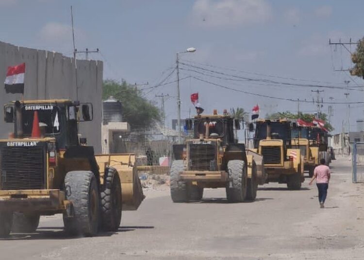 Gaza: Acheminement de matériel et d’équipes d’ingénieurs égyptiens