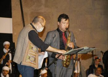 FIT : L’ambassadeur sud-coréen joue des pièces d’art égyptiennes