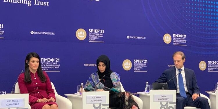 Lors d'une table rond au 24e Forum économique international de Saint Pétersbourg Al-Machat : Rôle central des partenariats multilatéraux pour atteindre les ODD 2 - Le Progrès Egyptien Lors d'une table rond au 24e Forum économique international de Saint Pétersbourg Al-Machat : Rôle central des partenariats multilatéraux pour atteindre les ODD 1 - Le Progrès Egyptien