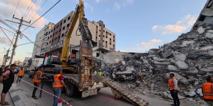 Les Egyptiens à Gaza...
pour la reconstruire
2 - Le Progrès Egyptien Les Egyptiens à Gaza...
pour la reconstruire
1 - Le Progrès Egyptien