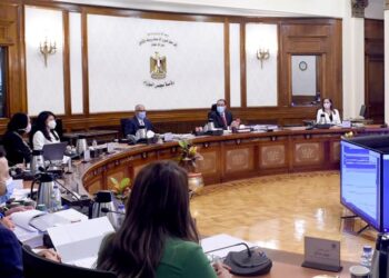 Madbouli préside la réunion du Groupe ministériel économique