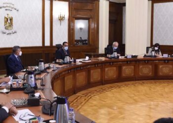 Zone économique du Canal de Suez : Madbouli fait le suivi des projets