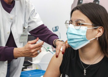 Etats-Unis : Des ados vaccinés  veulent convaincre les adultes