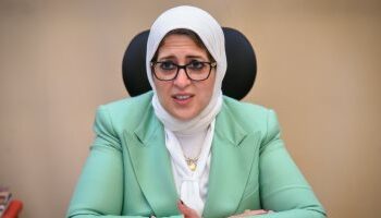 Zayed examine le soutien au projet du plasma