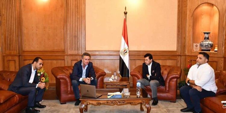 Sobhi examine l'organisation de championnats « Forumle E » en Egypte 1 - Le Progrès Egyptien