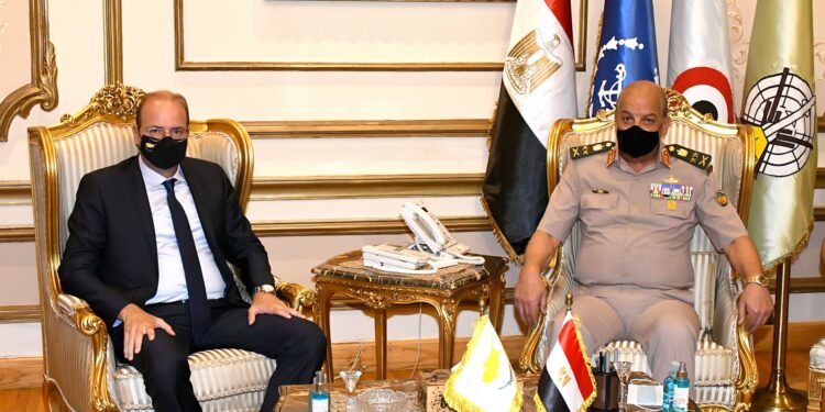Le ministre de la Défense reçoit son homologue chypriote 2 - Le Progrès Egyptien Le ministre de la Défense reçoit son homologue chypriote 1 - Le Progrès Egyptien