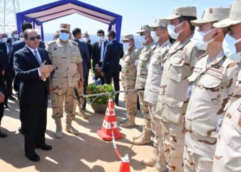 Al-Sissi en tournée d’inspection des axes routiers du gouvernorat d’Alexandrie