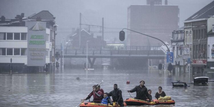 Belgique - Inondations : Plusieurs morts et plus de 10.000 foyers sans électricité 2 - Le Progrès Egyptien Belgique - Inondations : Plusieurs morts et plus de 10.000 foyers sans électricité 1 - Le Progrès Egyptien