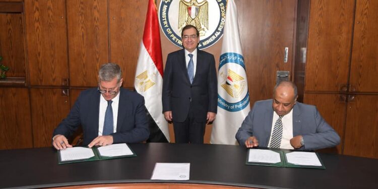 Enppi et Schlumberger signent un mémo d’entente pour des projets en Egypte 2 - Le Progrès Egyptien Enppi et Schlumberger signent un mémo d’entente pour des projets en Egypte 1 - Le Progrès Egyptien