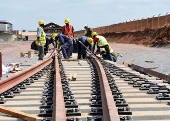 Chaker : Booster les investissements dans l’infrastructure en Afrique