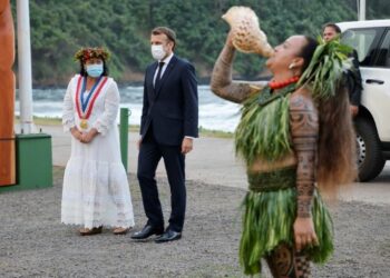 Macron, premier président à visiter les Marquises