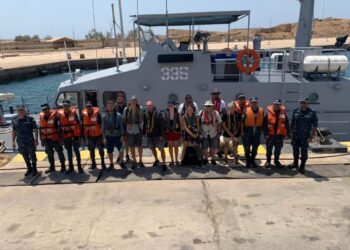 Les forces navales sauvent un yacht à voiles suisse dans le golfe d’Aqaba