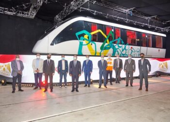 Al-Wazir inaugure la ligne de fabrication de monorails à Derby