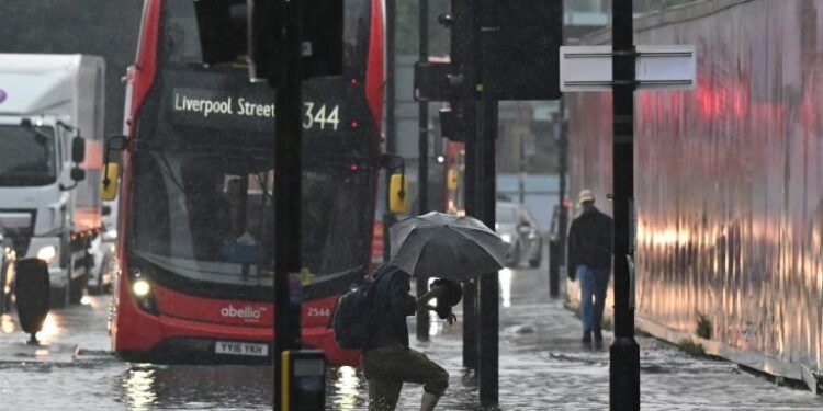 Des pluies torrentielles entraînent des inondations à Londres 2 - Le Progrès Egyptien Des pluies torrentielles entraînent des inondations à Londres 1 - Le Progrès Egyptien