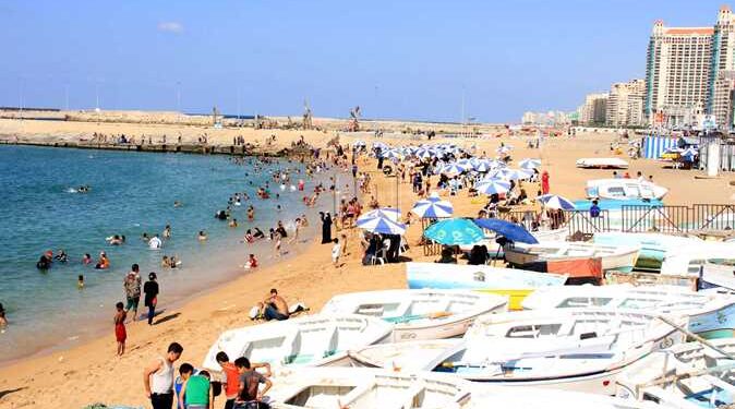 Grand-Baïram : Les citoyens affluent sur les plages d'Alexandrie 2 - Le Progrès Egyptien Grand-Baïram : Les citoyens affluent sur les plages d'Alexandrie 1 - Le Progrès Egyptien