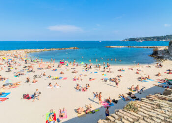 Eté touristique et “coronavirique” : Etat des lieux des mesures en Europe