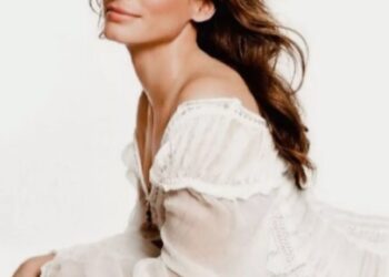 Sandra Bullock : 57 ans et d’une beauté charmante