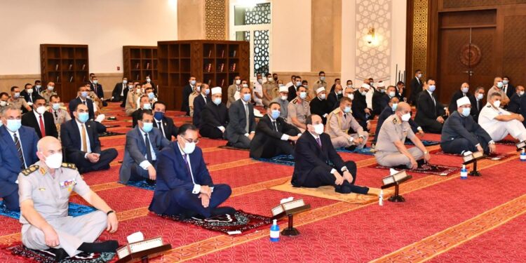 Le Président Al-Sissi accomplit la prière de l'Aïd Al-Adha à la Nouvelle Alamein 2 - Le Progrès Egyptien Le Président Al-Sissi accomplit la prière de l'Aïd Al-Adha à la Nouvelle Alamein 1 - Le Progrès Egyptien