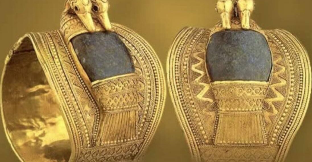 Bracelets aux oies de Ramsès II 1 - Le Progrès Egyptien