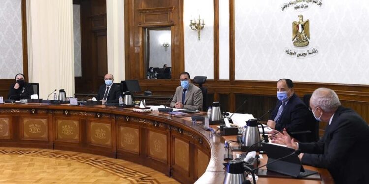 Madbouli suit les efforts visant à développer le "système d'alimentation scolaire 2 - Le Progrès Egyptien Madbouli suit les efforts visant à développer le "système d'alimentation scolaire 1 - Le Progrès Egyptien