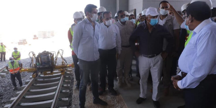 El-Wazir : Inspection du projet de métro léger 2 - Le Progrès Egyptien El-Wazir : Inspection du projet de métro léger 1 - Le Progrès Egyptien