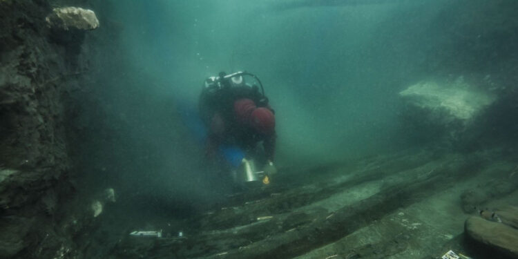 Céramiques et fruits antiques retrouvés dans la cité engloutie d’Héracléion 1 - Le Progrès Egyptien